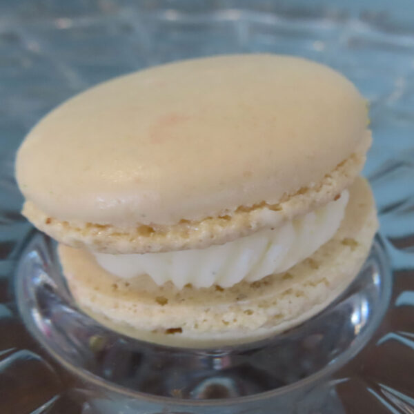 Vanilla Bean Macaron